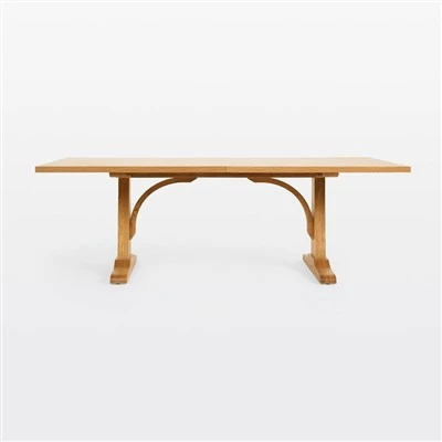 Quadratischer Esstisch aus massivem Holz